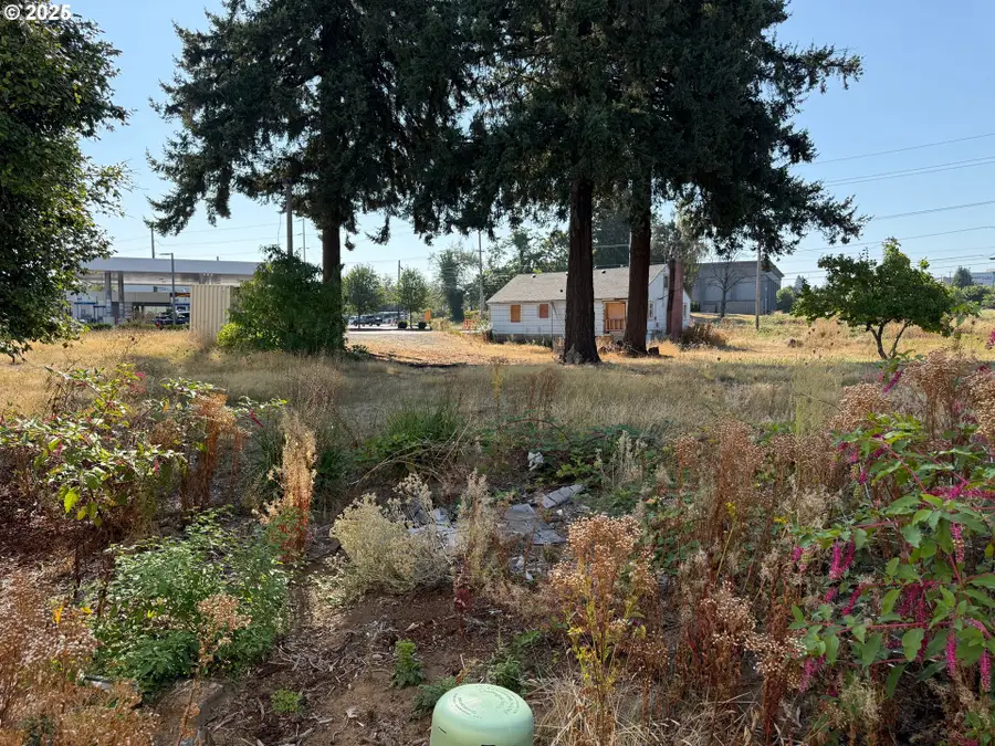 18005 NE Sandy Blvd, Portland, OR 97230 - Image #2