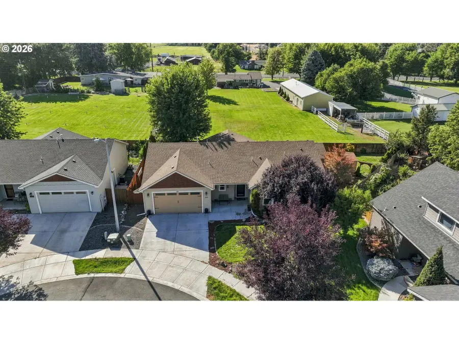 1036 SW Olive Ct, Hermiston, OR 97838 - #2