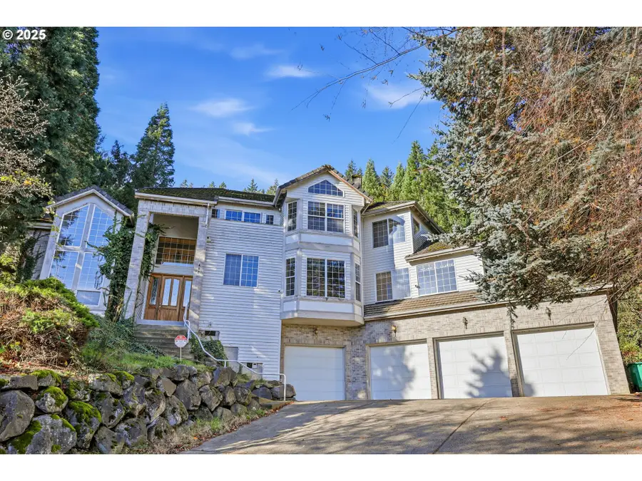 417 SE 13th Ct, Gresham, OR 97080 - Image #2