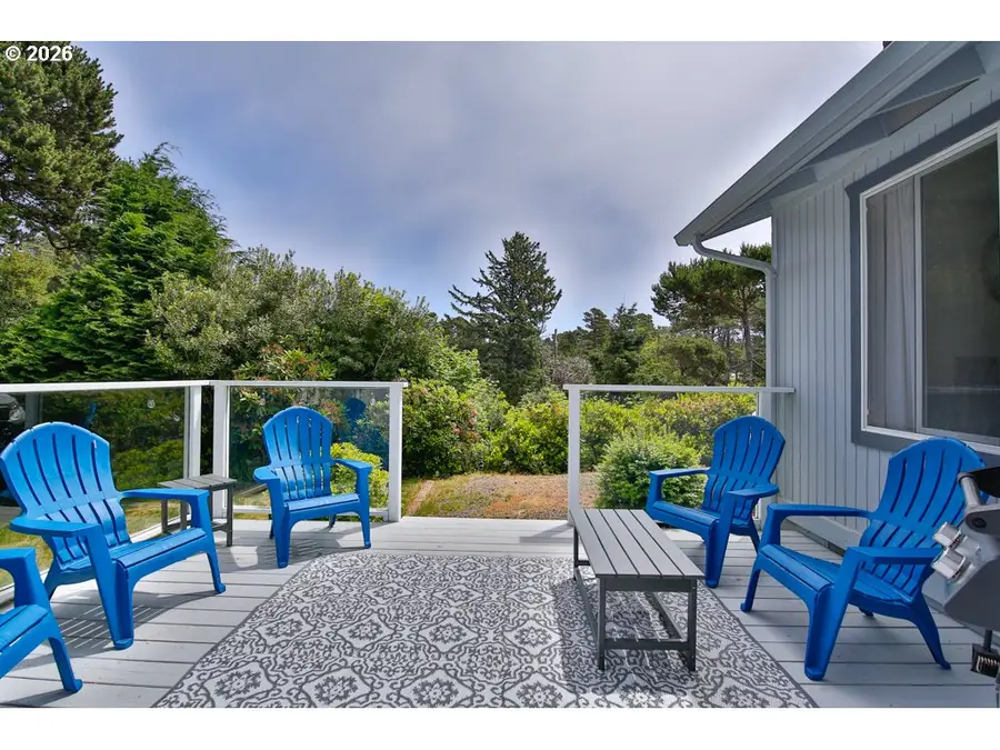 4609 Blanco St, Florence, OR 97439 - #2