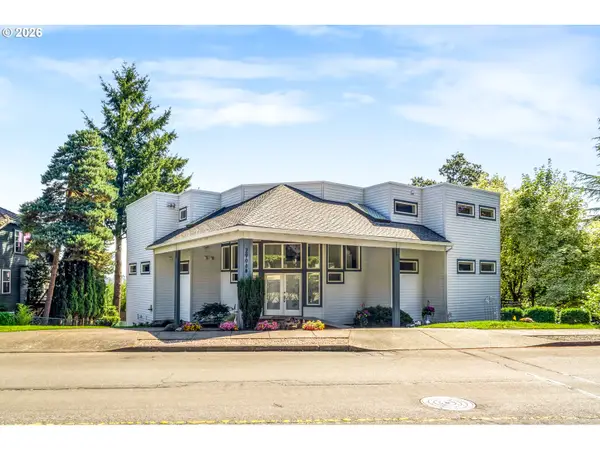 2906 Carriage Way #B, WestLinn, OR 97068