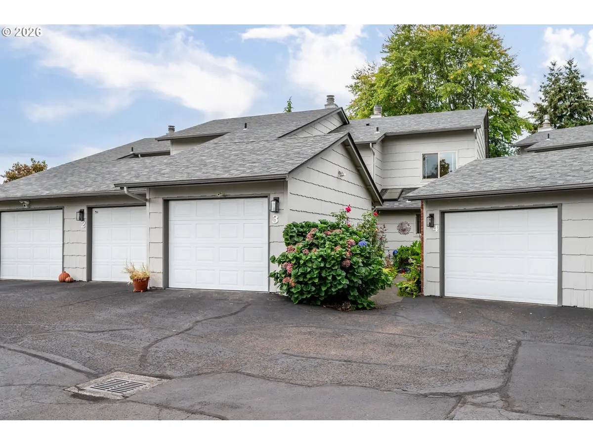 2353 40th Ave #3, Longview, WA 98632 - #1