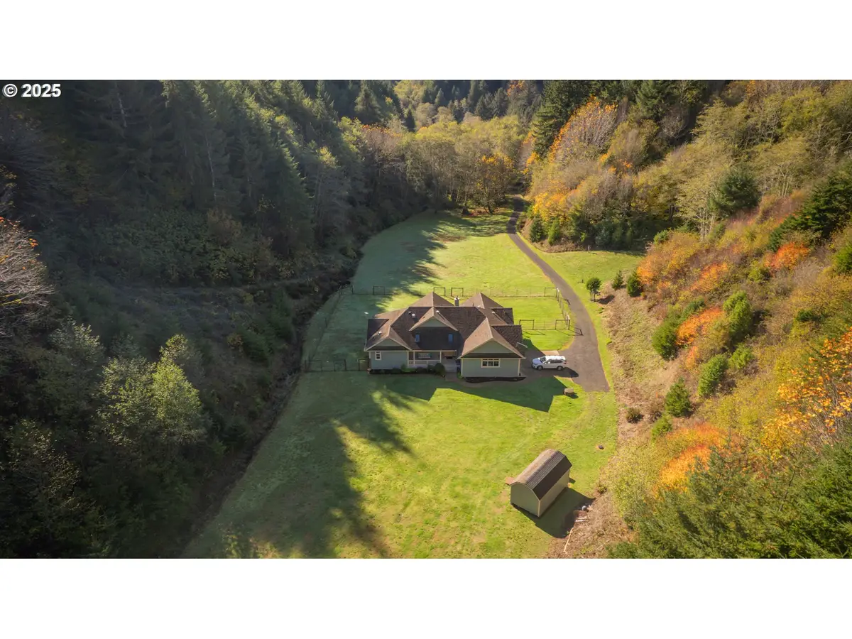 700 Oar Creek Rd, Reedsport, OR 97467 - Image #1