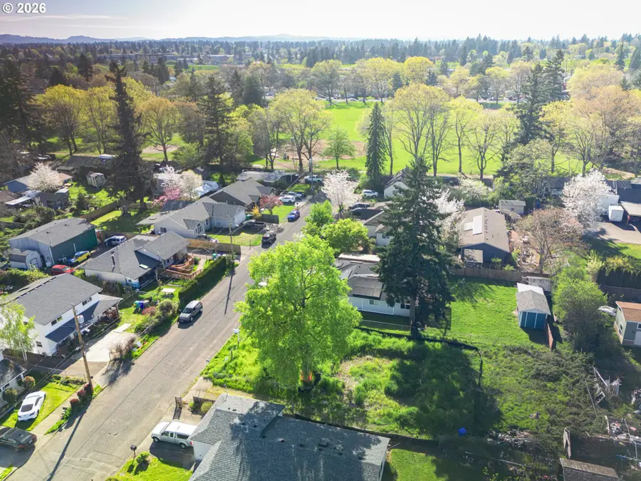 10257 SE Raymond St, Portland, OR 97266 - #2