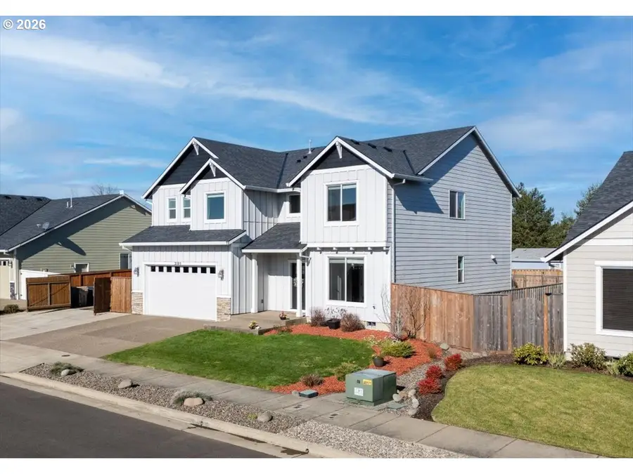 2105 NE Summit Dr, Albany, OR 97321 - #2