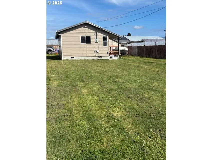 130 N 7th St, Lakeside, OR 97449 - #3