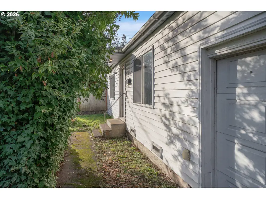 930 1st St, Springfield, OR 97477 - Image #3