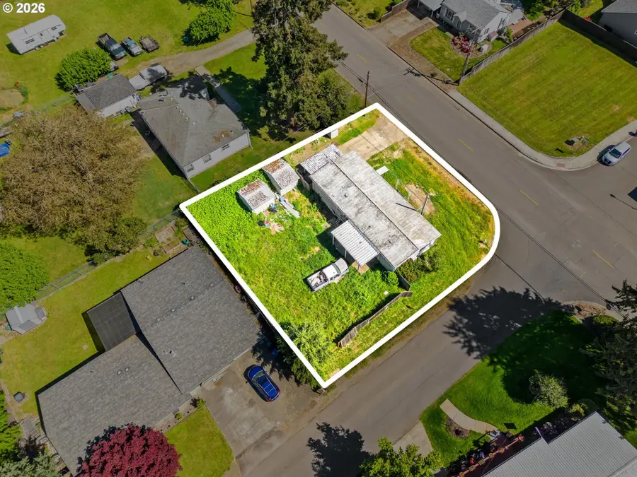 1596 W 10th Ave, Junction City, OR 97448 - #2