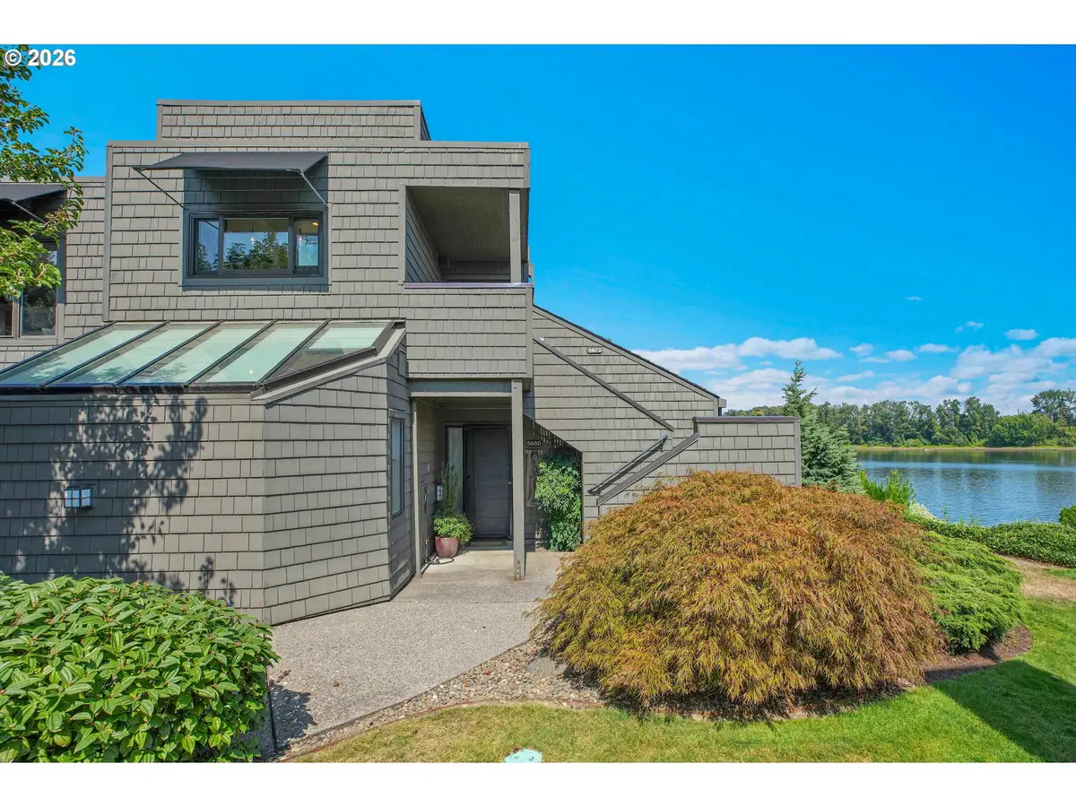 5672 S Riverpoint Ln, Portland, OR 97239 - #1