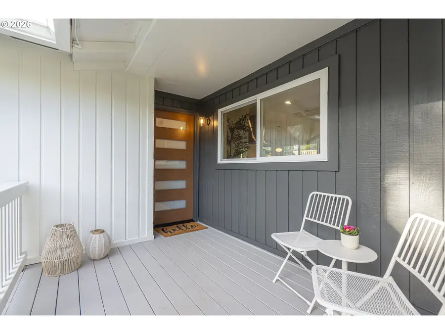 10047 SW 25th Ave, Portland, OR 97219 - #2