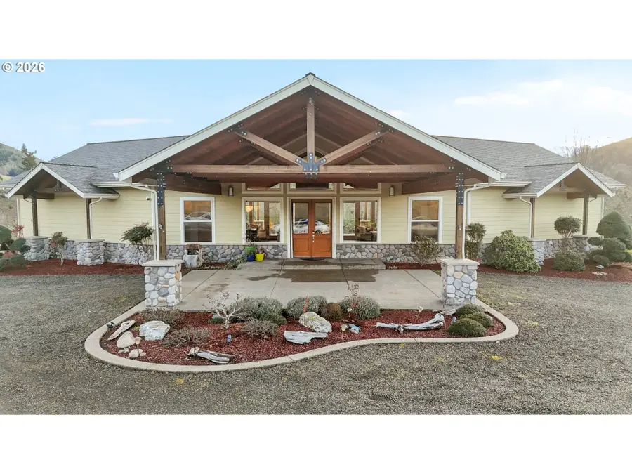 230 Anderson Ln, Roseburg, OR 97470 - Image #3