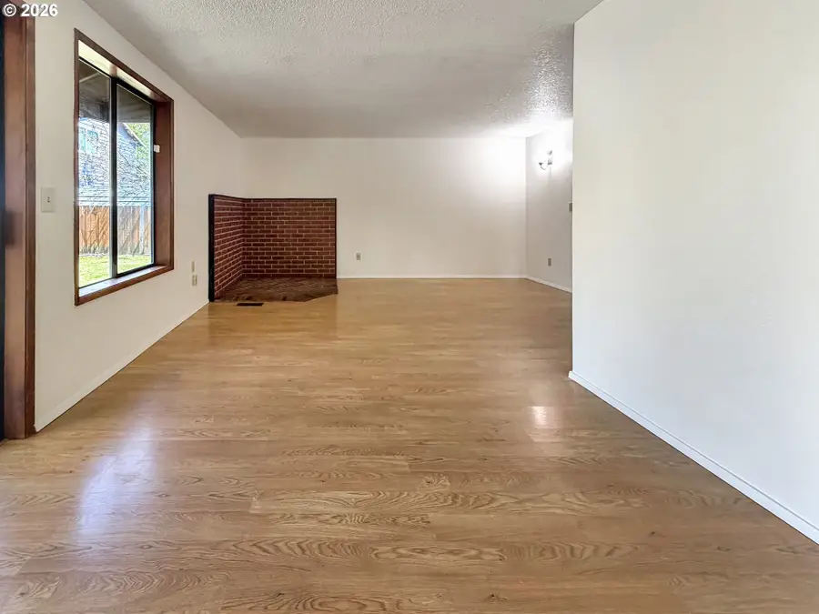 18513 SE Stephens St, Portland, OR 97233 - #3