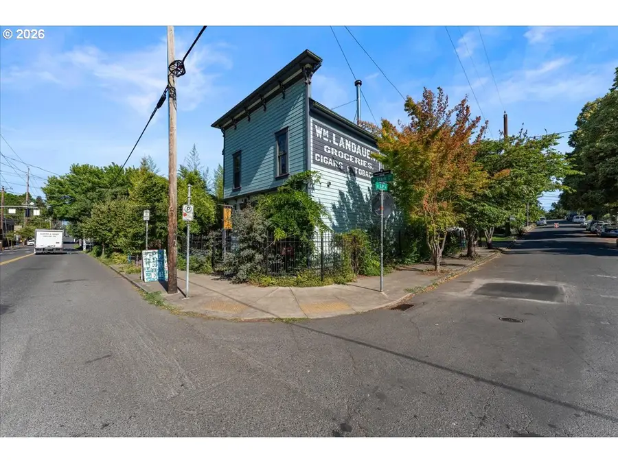 3039 SE Stark St, Portland, OR 97214 - #3