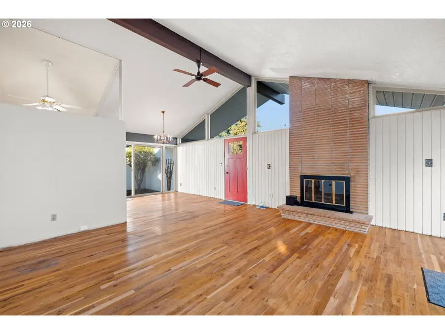 12600 NE Davis St, Portland, OR 97230 - Image #3