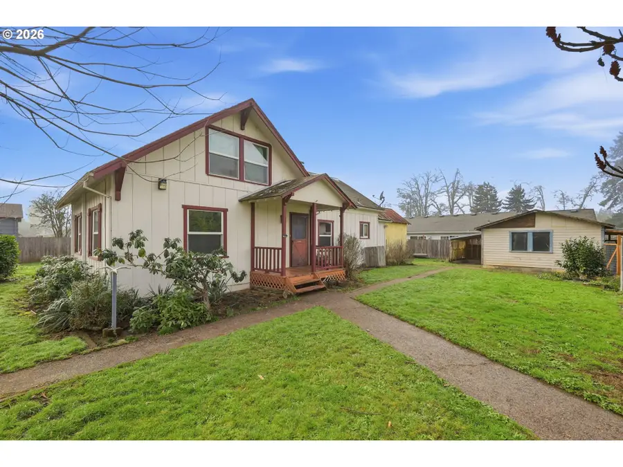 139 S 15th St, Cottage Grove, OR 97424 - Image #3
