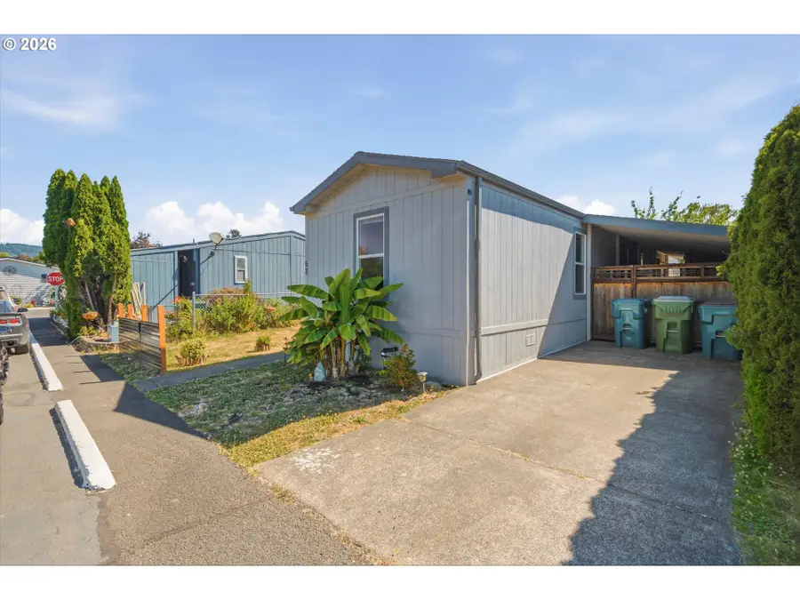 301 E Columbia Dr #68, Newberg, OR 97132 - #2