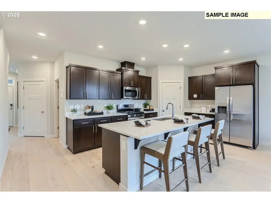 9118 SW Vermillion Dr, Tualatin, OR 97062 - Image #2