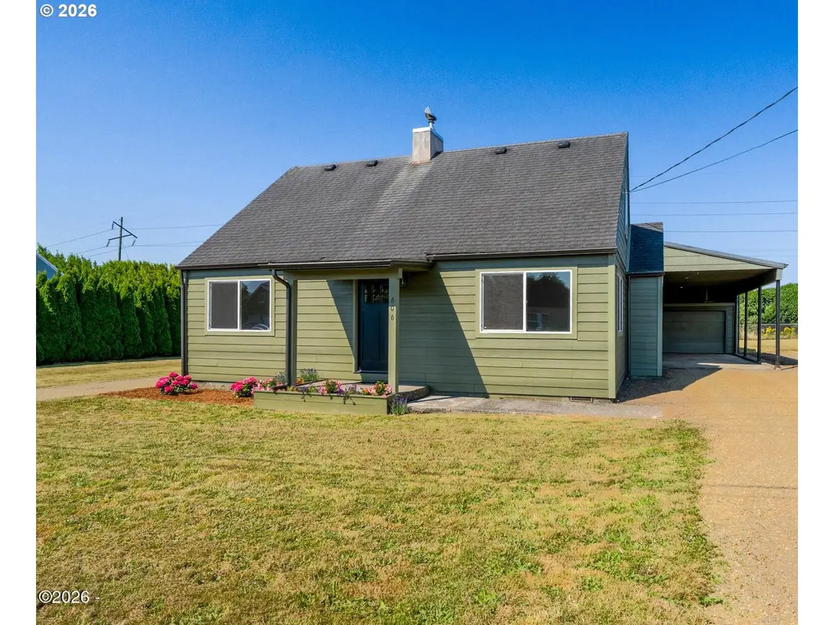 606 Evergreen Dr, Tillamook, OR 97141 - #1