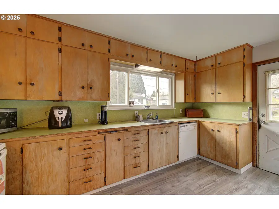 6867 N Hudson St, Portland, OR 97203 - Image #2