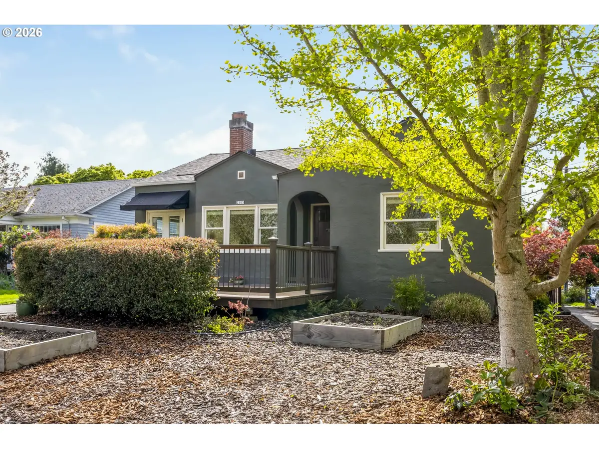 2105 SE 51st Ave, Portland, OR 97215 - #1