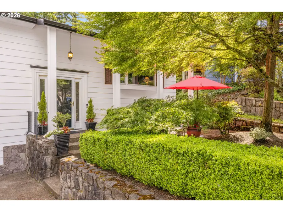 1662 Fircrest Dr, Lake Oswego, OR 97034 - #2