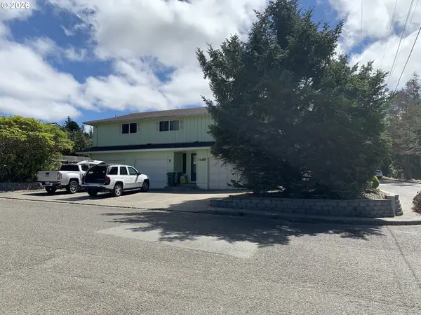 1489 Scott Ln, NorthBend, OR 97459
