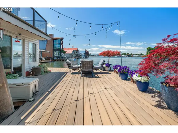 429 N Bridgeton Rd #15, Portland, OR 97217