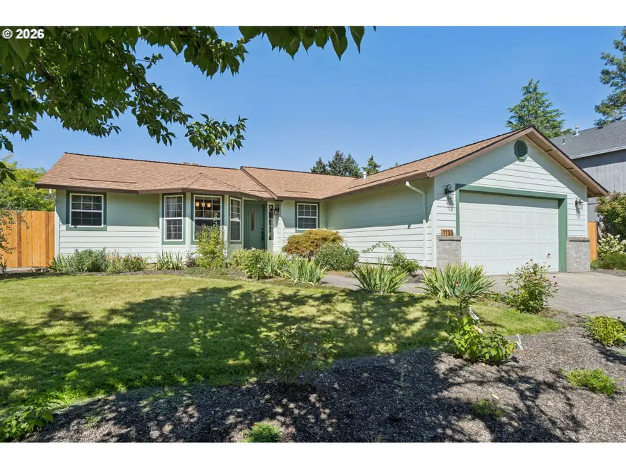 1733 NE Coburn Dr, McMinnville, OR 97128 - #2
