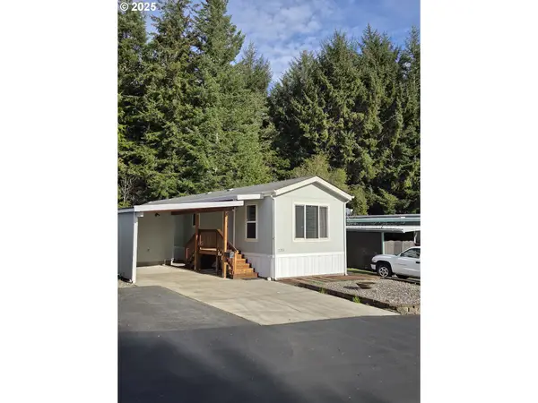 3250 Sandpiper Dr, CoosBay, OR 97420