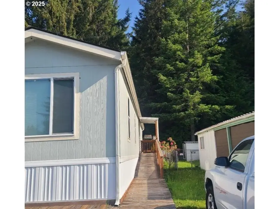 3250 Sandpiper Dr, Coos Bay, OR 97420 - Image #3