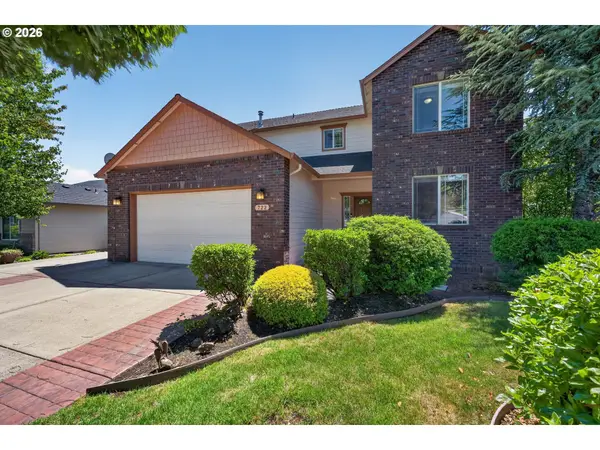 722 E 18th St, LaCenter, WA 98629