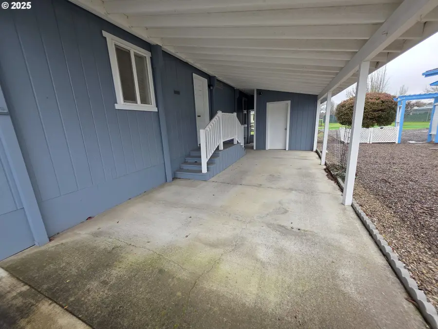 1506 Pioneer Cir, Forest Grove, OR 97116 - Image #2