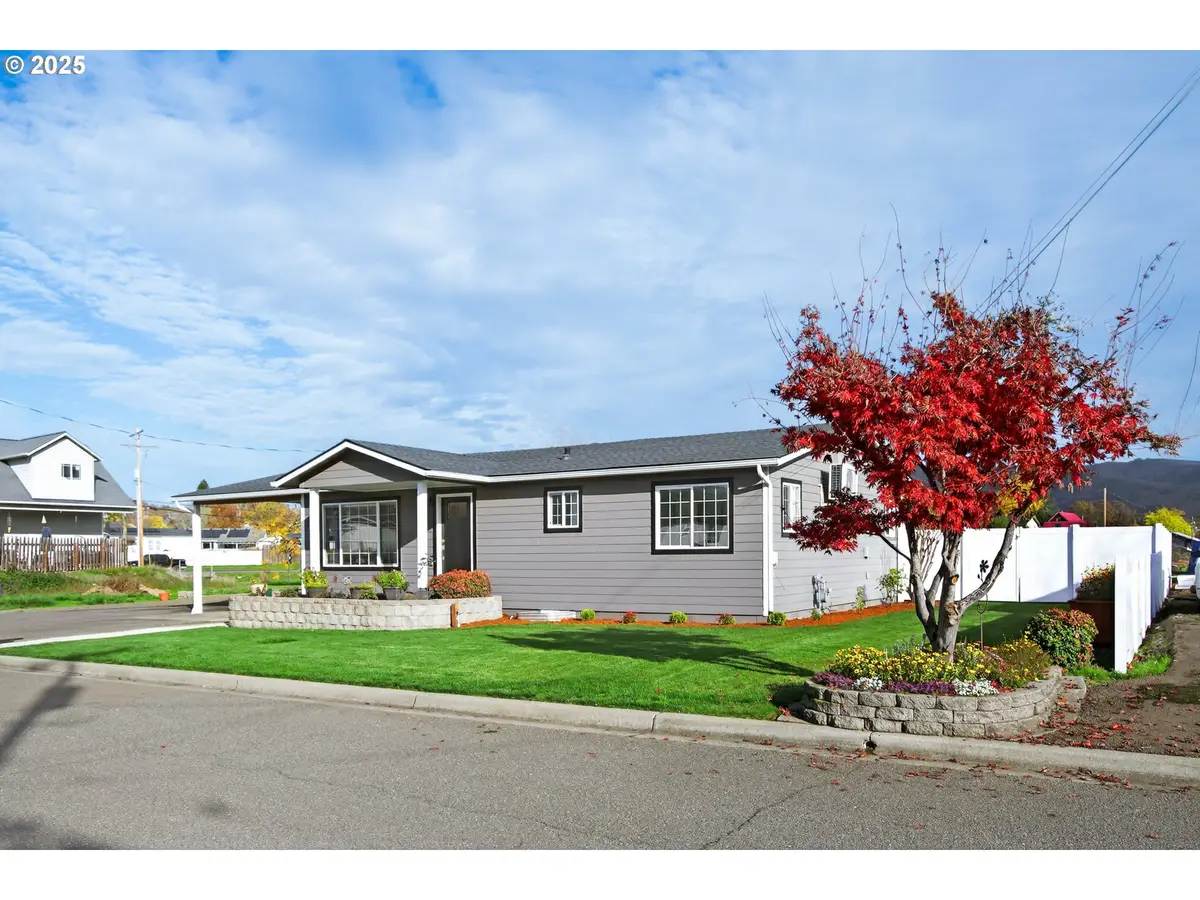 3721 Joe Ave, Roseburg, OR 97471 - Image #1