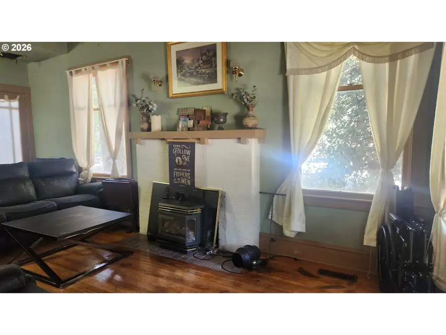 691 Highland Ave, Salem, OR 97301 - #3