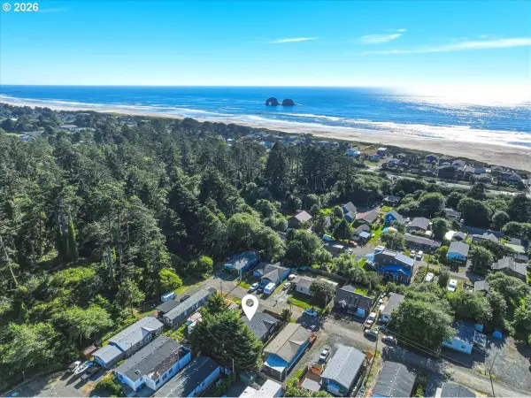 648 S Coral St, RockawayBeach, OR 97136