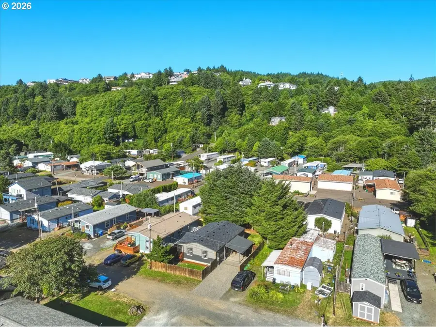 648 S Coral St, Rockaway Beach, OR 97136 - #3
