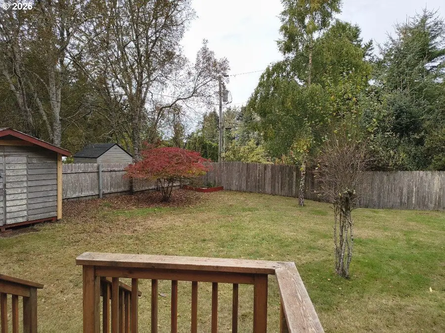 91136 Seaview Ln, Coos Bay, OR 97420 - Image #2