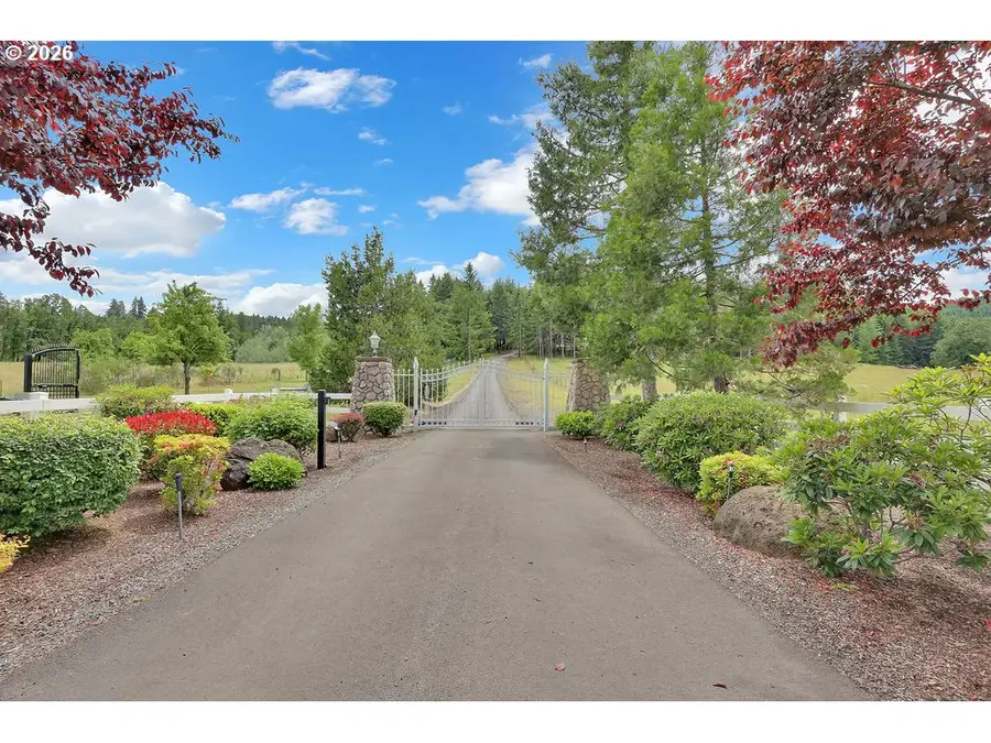 30898 Camas Swale Rd, Creswell, OR 97426 - #2