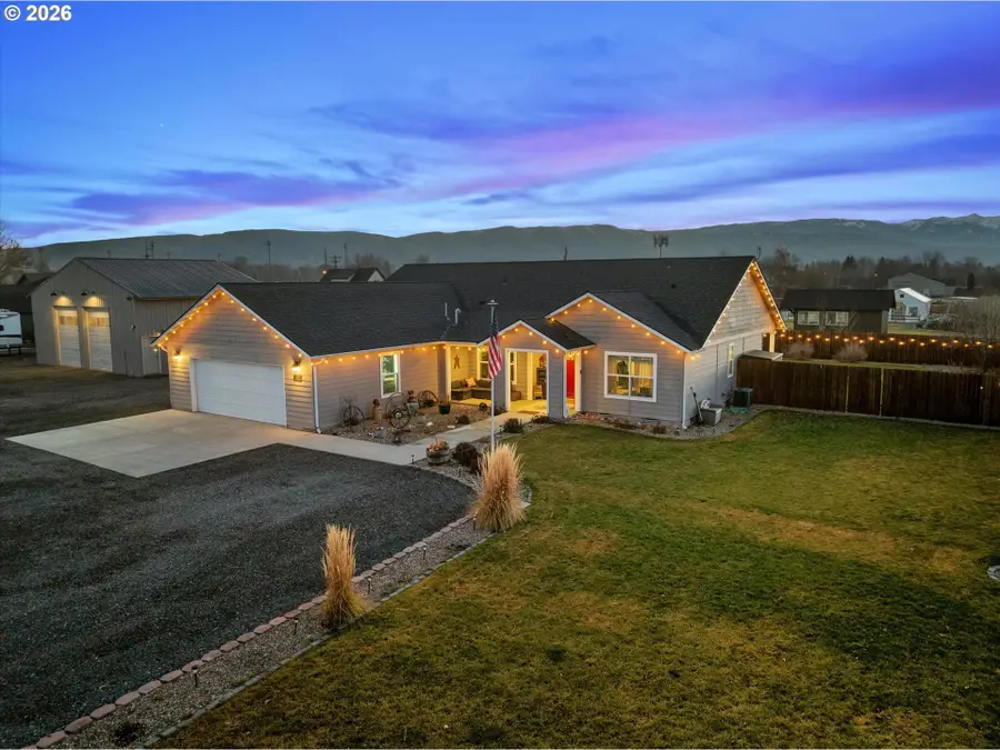 1310 D St, Baker City, OR 97814 - Image #2