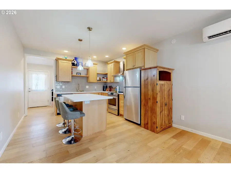521 S Main St, Milton Freewater, OR 97862 - #2