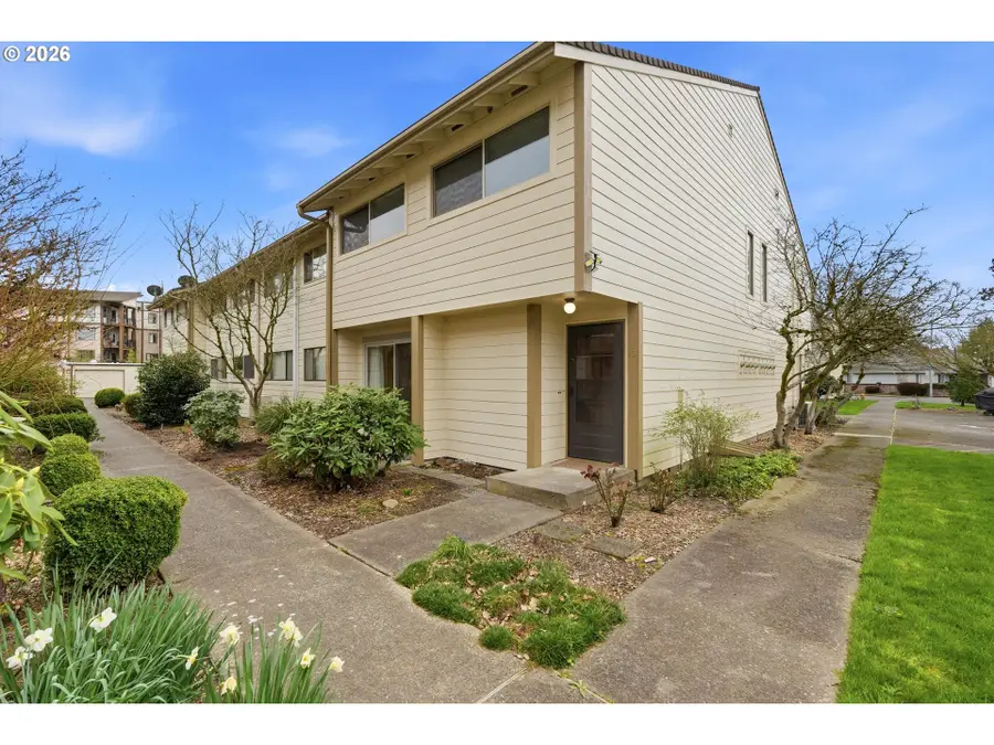 1100 N Meridian St #43, Newberg, OR 97132 - #2