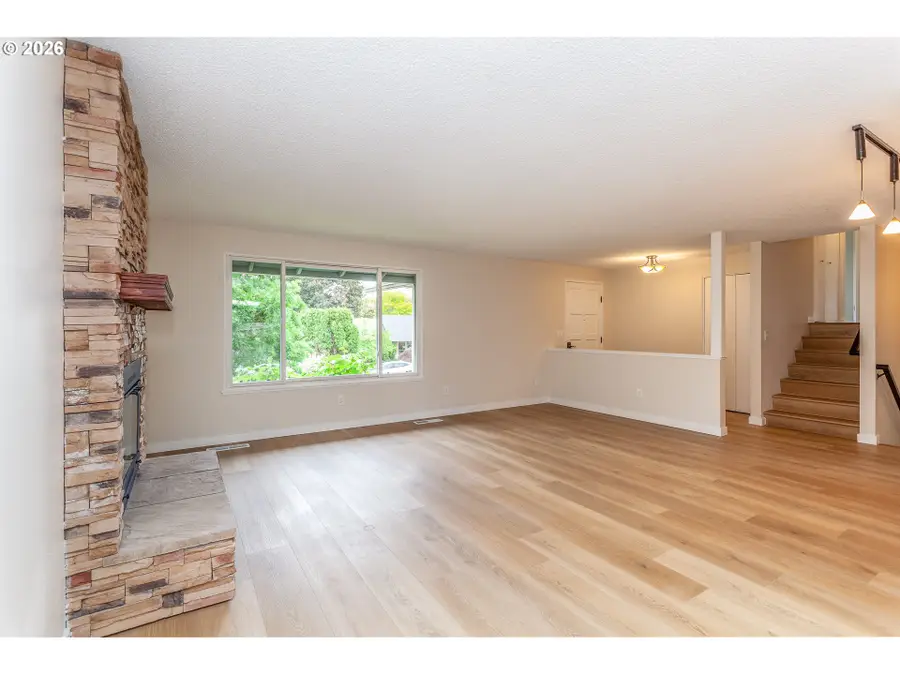 2500 SW 15th St, Gresham, OR 97080 - #3