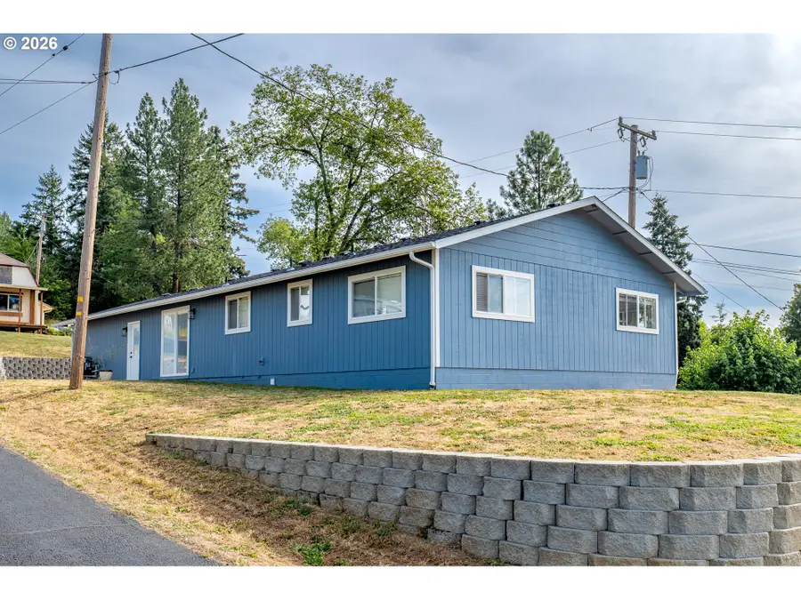 535 Oak Ter, Sutherlin, OR 97479 - #3