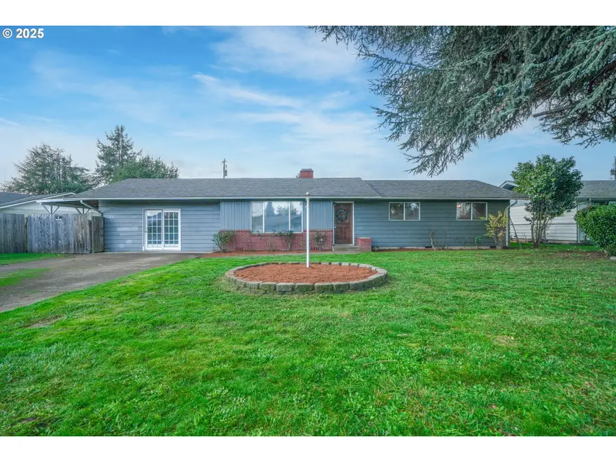 922 S 38th St, Springfield, OR 97478 - Image #2