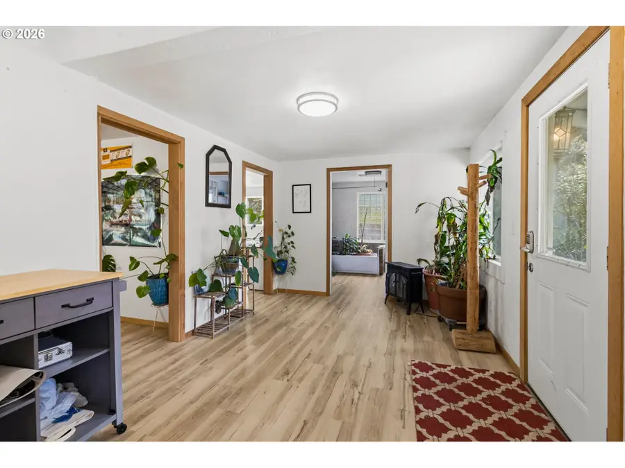 1375 Pleasant View Dr, Cottage Grove, OR 97424 - #3