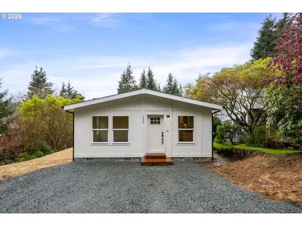 1530 4th St, Wheeler, OR 97147