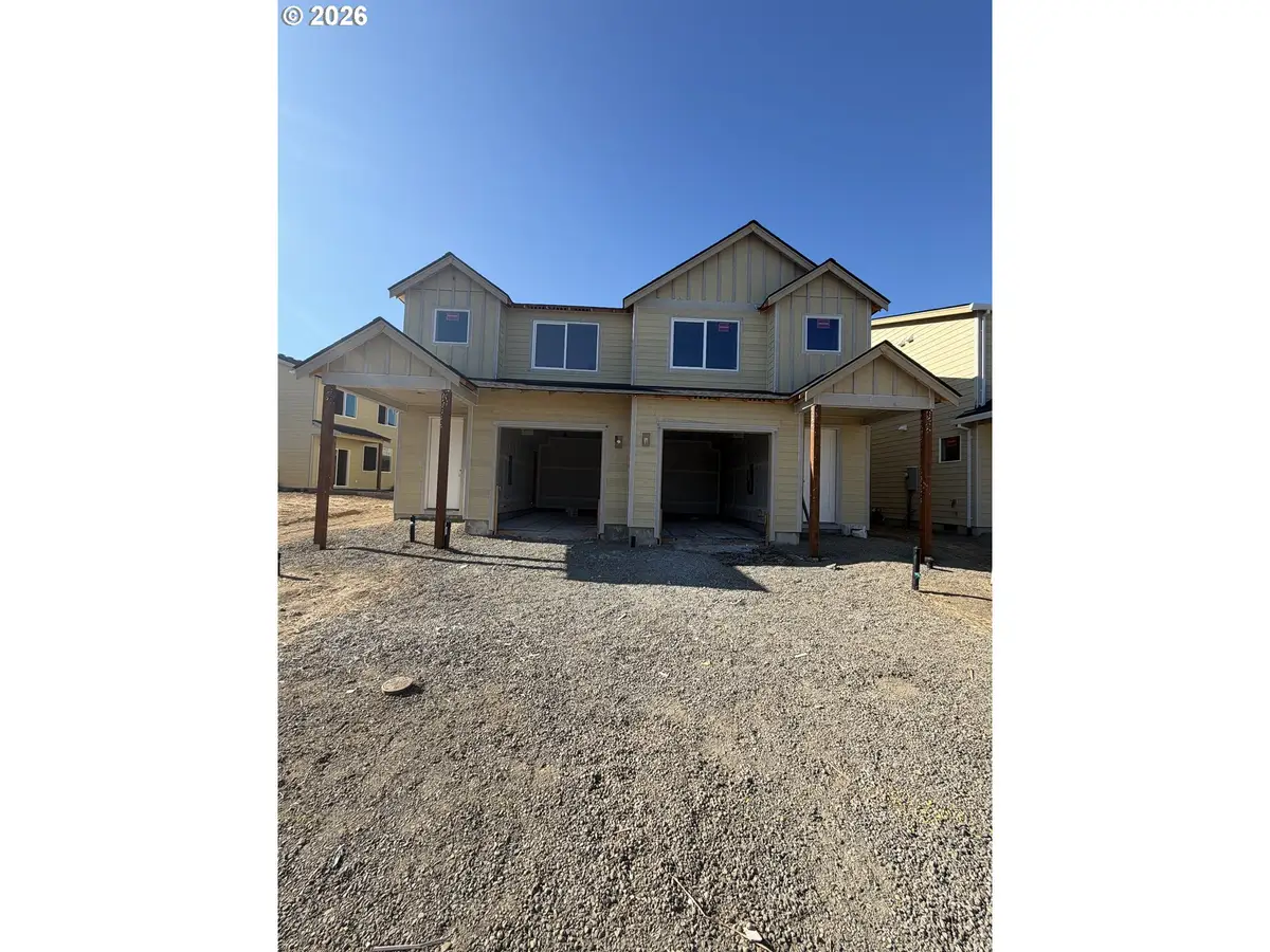 588 Spring Blvd, Woodburn, OR 97071 - #1