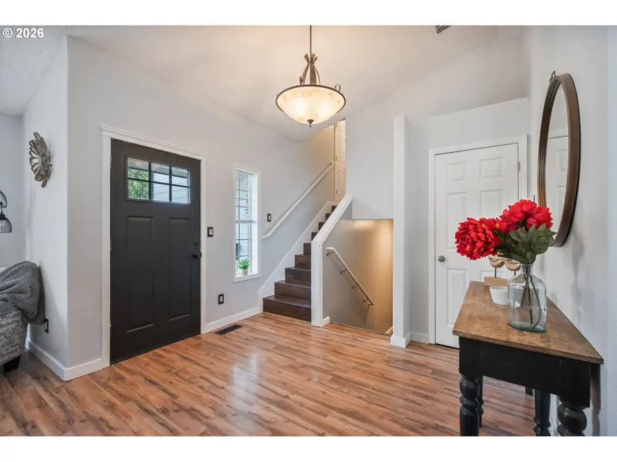 104 Roley Ct, Kelso, WA 98626 - #2