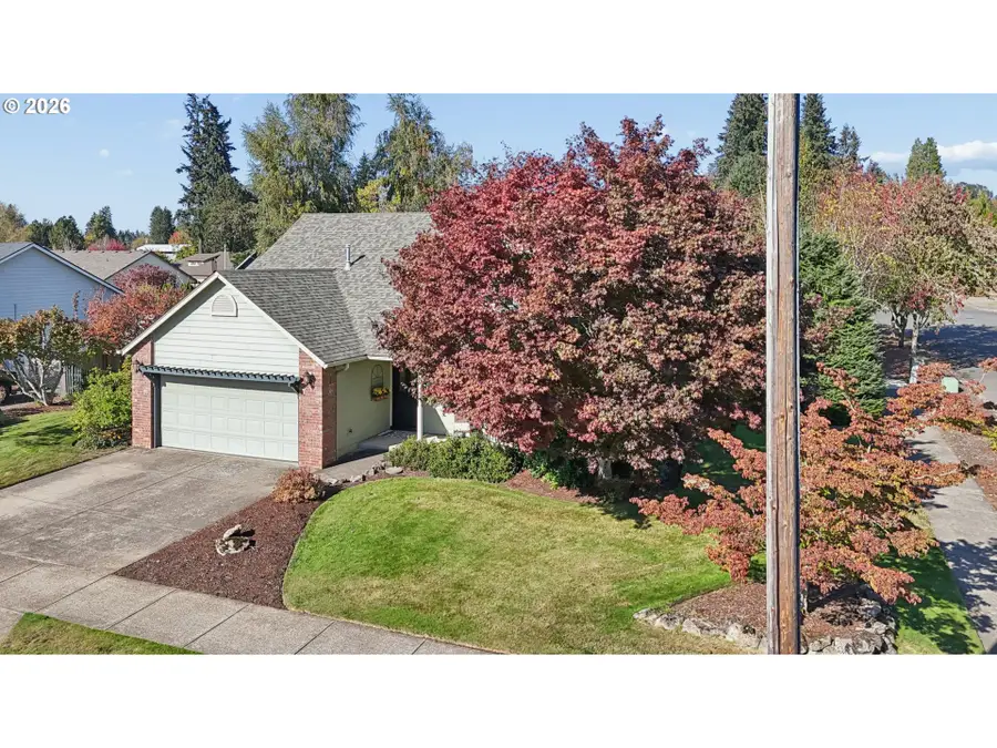 1481 E Burnett St, Stayton, OR 97383 - #2