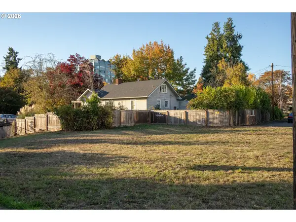 W 15th Olive Alley, Eugene, OR 97401